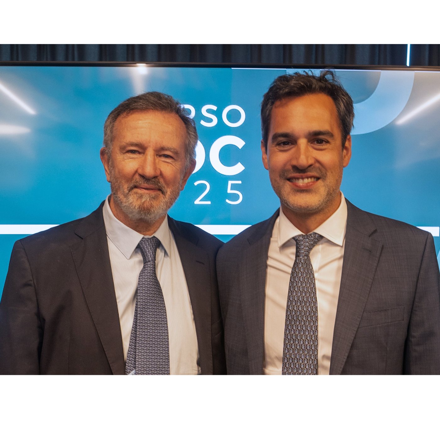 Dr. Abel González junto a Dardo Etchichury